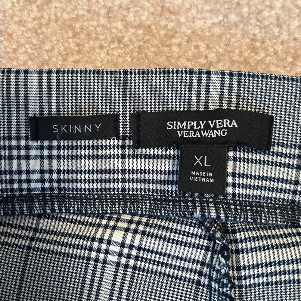 Simply Vera Vera Wang Women’s Pull On Plaid Pants - Picture 3 of 4